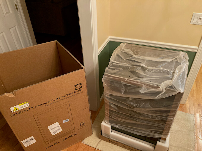 CaLefort Wine Fridge with Shipping Bag